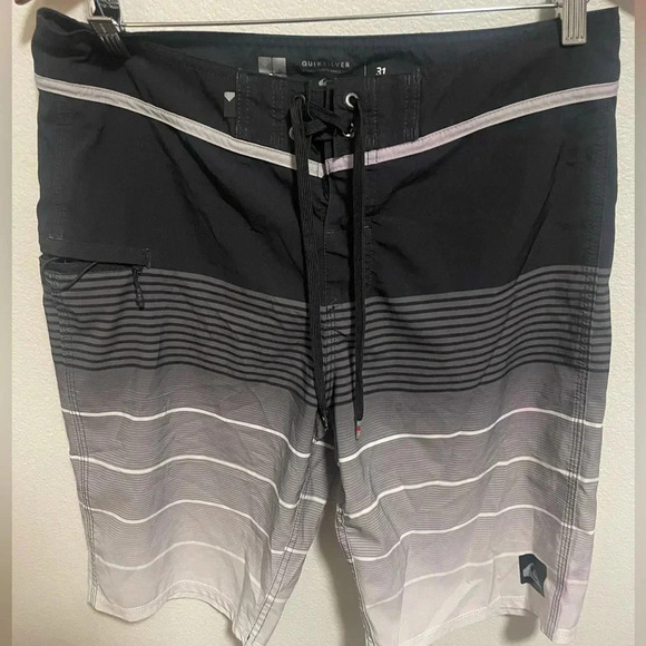 Quicksilver men’s board shorts swim trunks size 31 - Picture 4 of 9
